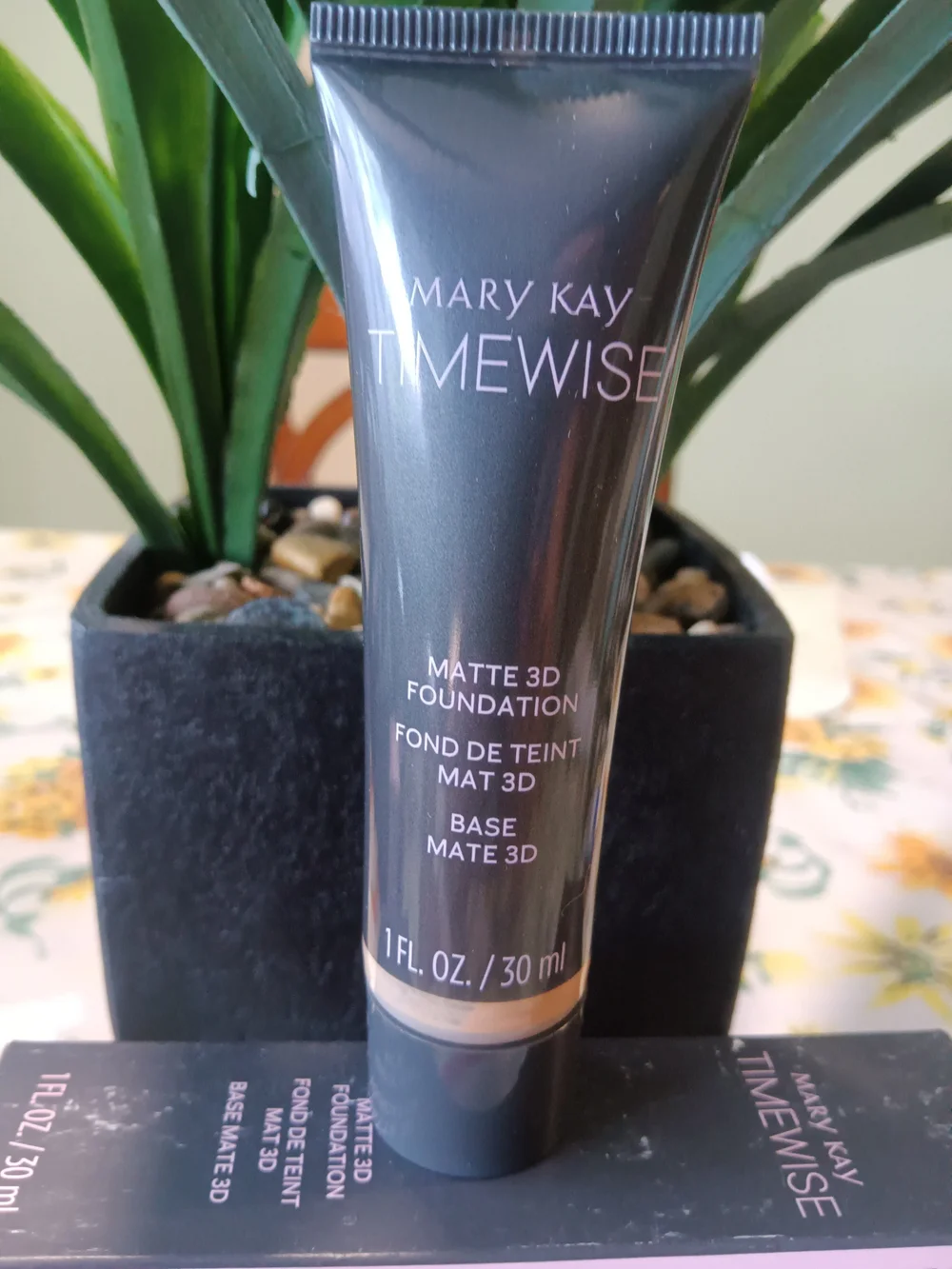 Mary Kay TimeWise Matte 3D Foundation - Neutral Beige 220 Combined Skin